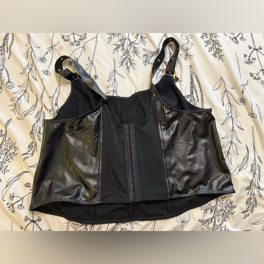 3x Torrid Bustier - Picture 2 of 4